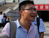 他拒上北大10次高考终上清华，36岁大学毕业，现状如何