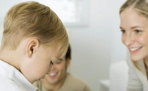 孩子性格内向胆小，在幼儿园交不到朋友？家长须知幼