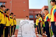 河北献县：萌娃献礼国庆节 百米长卷绘祖国