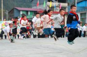 中学生上体育课受伤 法院：学校无不当之处，不担责