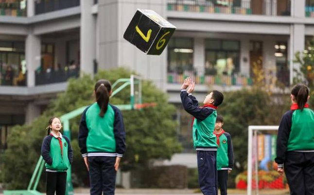 上课也要很快乐！将182个游戏引入体育课 学生喜爱度飙升至99%